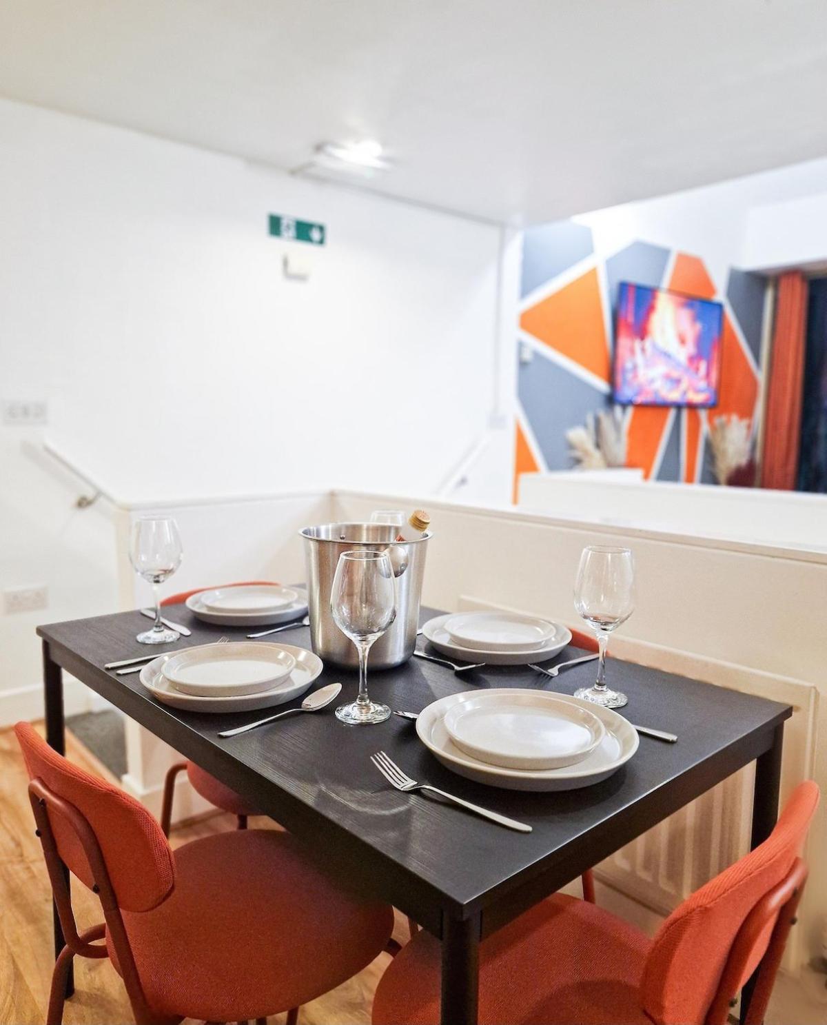 Luxury Waterfront Property With Free Parking Coventry Ngoại thất bức ảnh