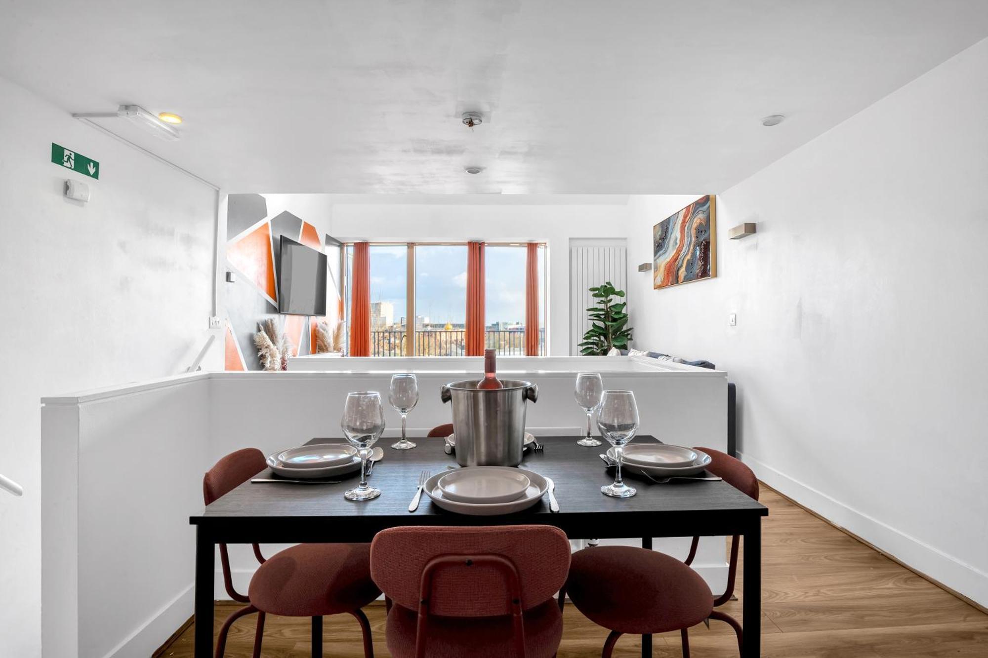 Luxury Waterfront Property With Free Parking Coventry Ngoại thất bức ảnh