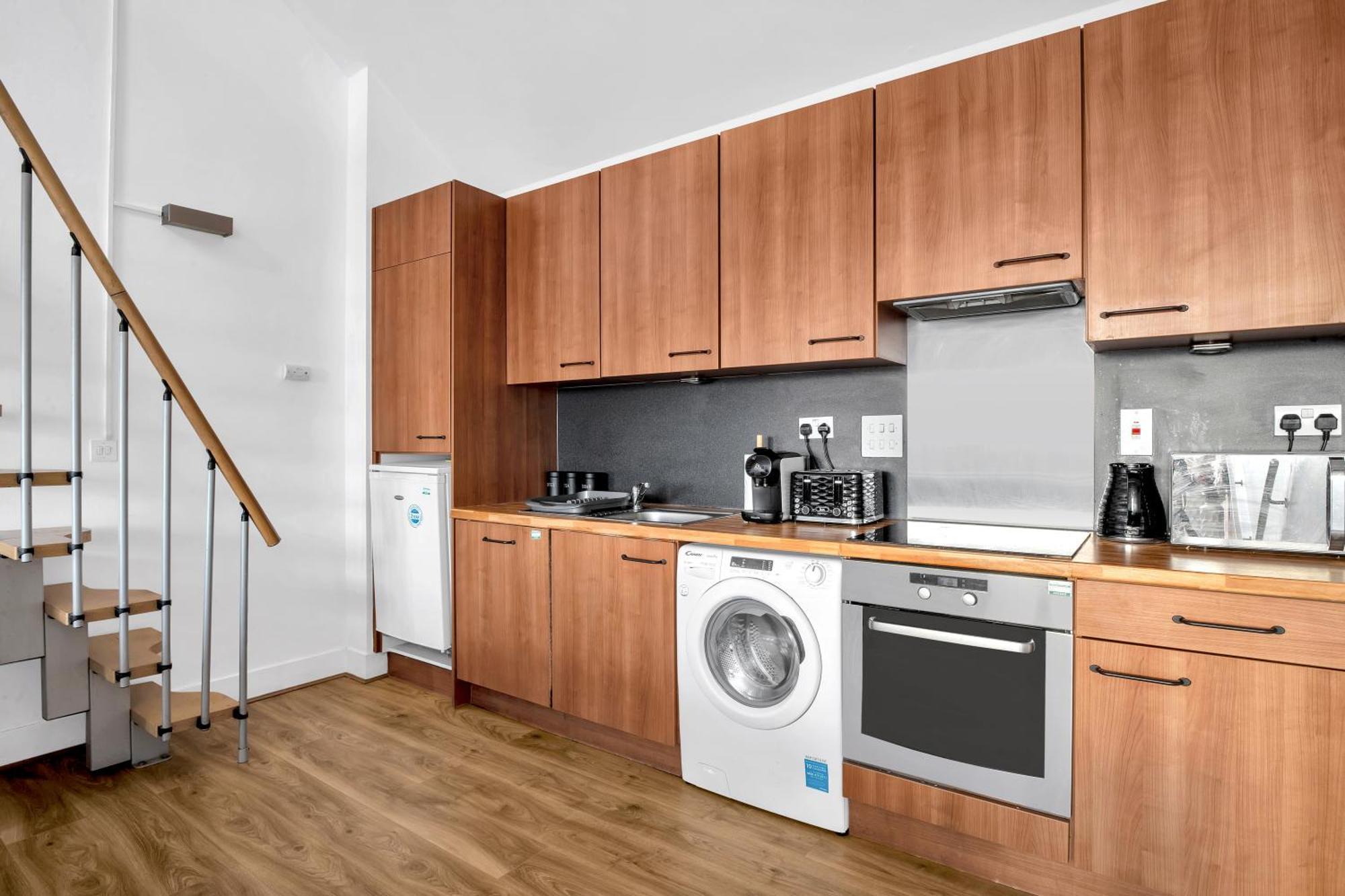 Luxury Waterfront Property With Free Parking Coventry Ngoại thất bức ảnh