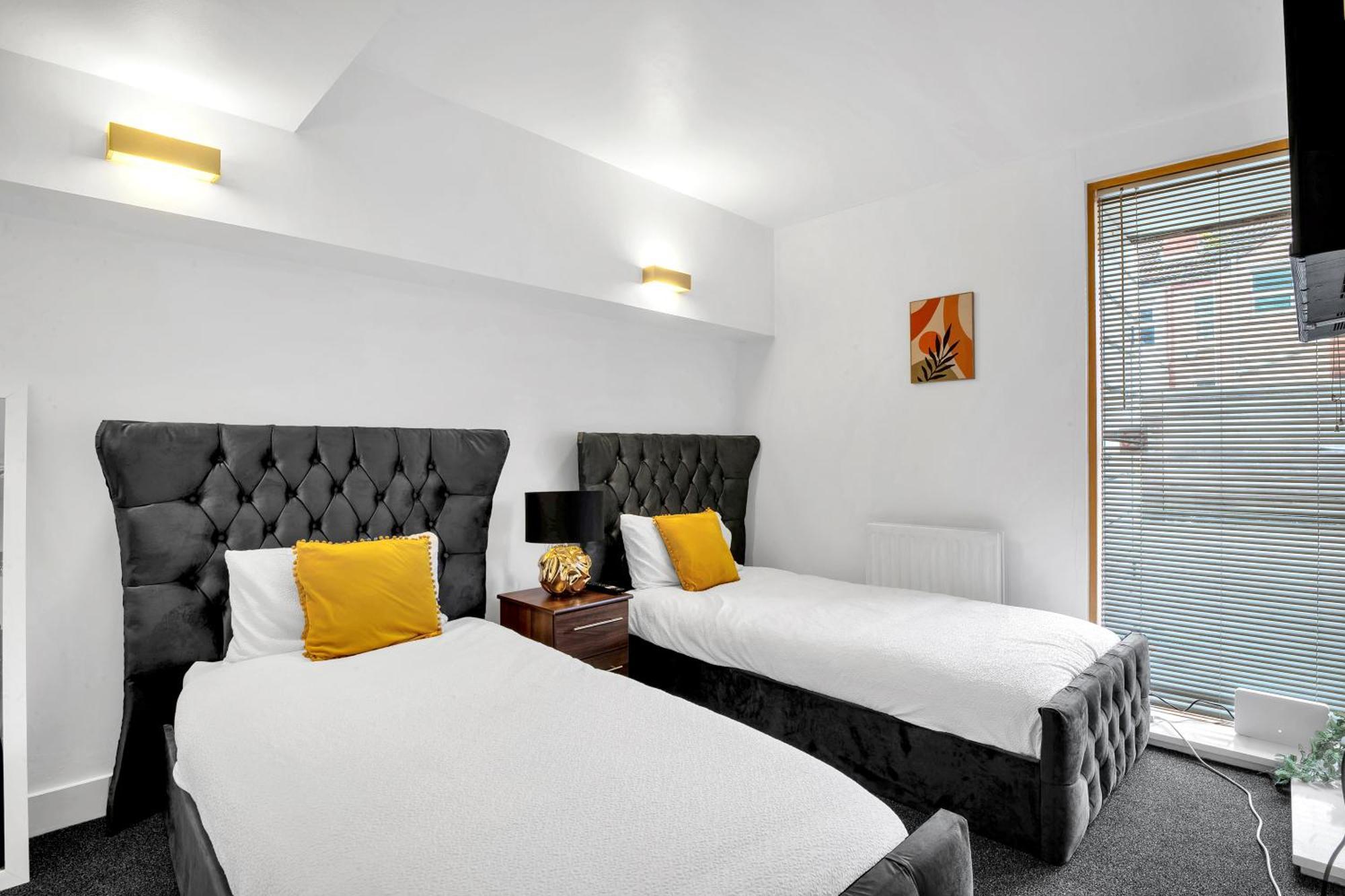 Luxury Waterfront Property With Free Parking Coventry Ngoại thất bức ảnh